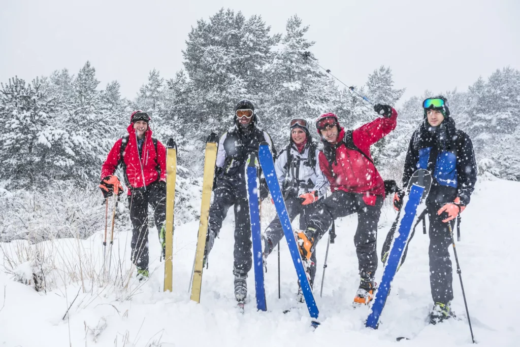 skiing-at-cairngorm-mountain-glenmore-cairngorms-2024-09-17-10-00-42-utc